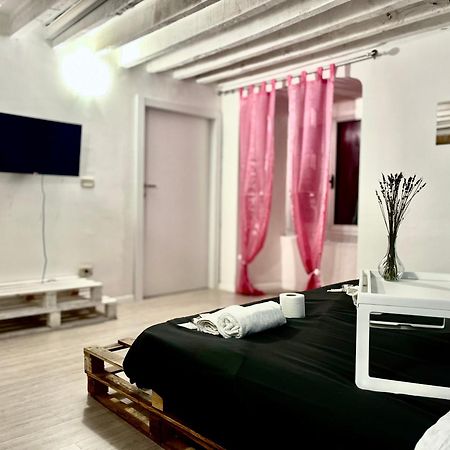 Genova Centro Affittacamere- Bagno In Comune Eksteriør bilde